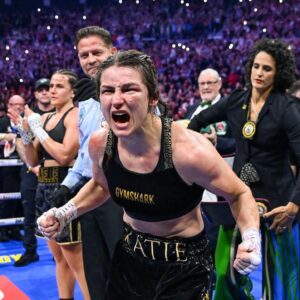 Katie Taylor Instagram - A truly special night at the @3arenadublin. Eternally grateful for the support. 🇮🇪@crokepark_official @eddiehearn Let's go! 🏟️