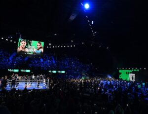 Katie Taylor Instagram - Another incredible night. 22-0. Next stop, Ireland! Let’s bring it home 🇮🇪 🏟
