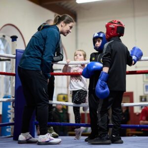 Katie Taylor Instagram - Trying to keep up with the next generation at Arbour Hill Boxing Club! 🥊

📷 @markrobinsonphoto