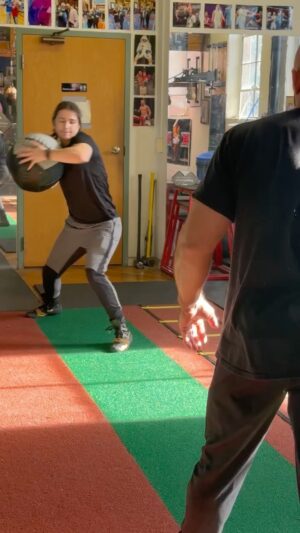 Katie Taylor Instagram - Working hard… @gymshark