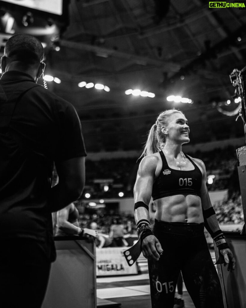 Katrin Tanja Davidsdottir Instagram - One moment I am the little 18 year old that just made her first @crossfitgames & the next I just signed up for 13th (THIRTEENTH!!) CF Games season! ✨🥹🤍💫 Sometimes it feels like I just started, and sometimes it feels like it’s been a lifetime. But here I am, still in it & excited for the opportunity to get to go at it again! 2024 season, I am determined to make it a great one 🫶🏼 GOOD LUCK to all of you who just signed up & don’t forget to HAVE FUN ☺️