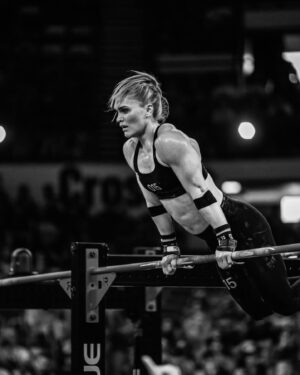 Katrin Tanja Davidsdottir Instagram - One moment I am the little 18 year old that just made her first @crossfitgames & the next I just signed up for 13th (THIRTEENTH!!) CF Games season! ✨🥹🤍💫 

Sometimes it feels like I just started, and sometimes it feels like it’s been a lifetime. But here I am, still in it & excited for the opportunity to get to go at it again! 2024 season, I am determined to make it a great one 🫶🏼 GOOD LUCK to all of you who just signed up & don’t forget to HAVE FUN ☺️