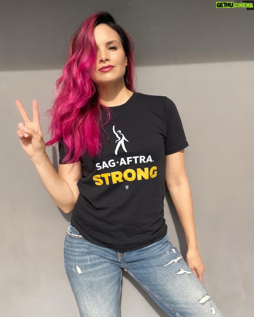 Katrina Law Instagram - Mid-strike hair don’t care! Let’s go @sagaftra !!!