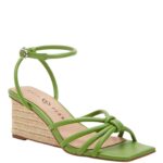 Katy Perry Instagram - Don’t get it twisted But do get the Irisia Twisted before they’re sold out #shoesdaytuesday