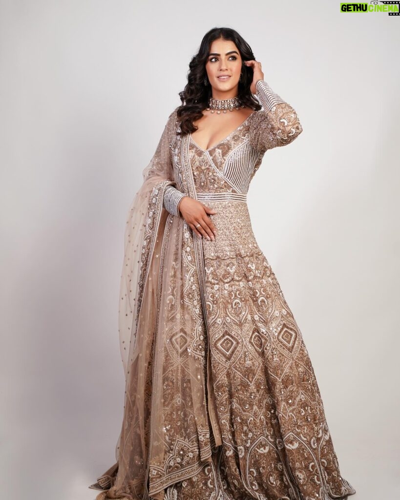 Kavya Thapar Instagram - Felt like an Indian princess in the Victorian era ✨#ethereal Stylist- @saranya_raov Outfit - @_anjali_jha_____ Jewellery - @treasureboxoriginals Mua - @iramakeupstudios Hairstylist - @jayaram_dasarla Shot by - @tdf.studioz @tdf.thedreamfilmer