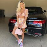 Kaylyn Slevin Instagram - I couldn’t make up my mind💕🙈