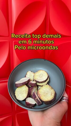 Kaysar Dadour Instagram - Tá top demais receita mais rápido no mundo e pelo microondas 🤤🤤
.
.
.
.
.
#kaysar #kaysardadour #melhordianomundo #receita #batata #batatadoce #batatasalgada #chips #cozinha #amocozinhar #receitasfit #receitasaudavel#• #topdemais #top 