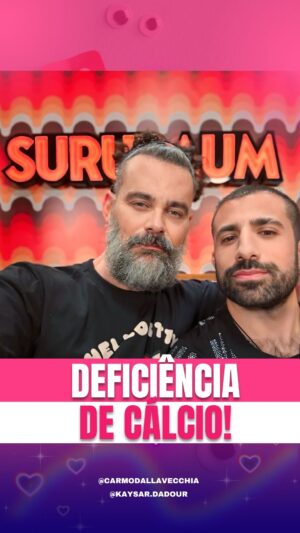 Kaysar Dadour Instagram - Eu não sou Gay gente 
Só tenho deficiência de Cálcio! 😉
🐮 

#humor #leite #calcio #harpa #carmodallavecchia