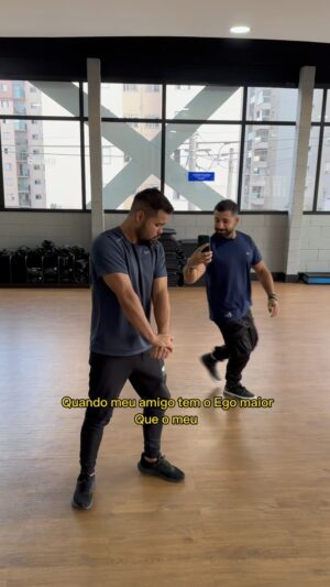Kaysar Dadour Instagram - Quando meu amigo tem o ego maior que o meu 😜
.
.

.
.
#jerrysmith #kaysar #academia #treino #ego #eunavida #humor