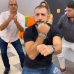 Kaysar Dadour Instagram - E essa sequência de Tuf Tuf Tuf que rolou hoje aqui na @bandfm com a nova música do @kaysar.dadour . 🎶🧡💚 O que você achou do @robsonramosradio , @apminerato e @oficialpaulogomes ? 🤣🤣🤣 #bandfm #asuarádiodoseujeito #kaysar #funk