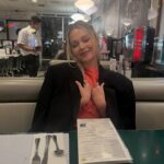Kelli Berglund Instagram - dinner and a show 🥞