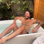 Kelli Berglund Instagram - thank you for having us @denmotherwellness 🌿 pure bliss is fighting for your life in an ice bath together
