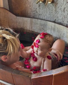 Kelly Bailey Instagram - I love you I love you I love you I love you I love you I love you I love you God I LOVE YOU