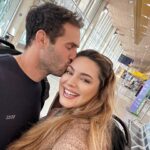 Kelly Brook Instagram – Happy Easter 🐣 Homebound ✈️