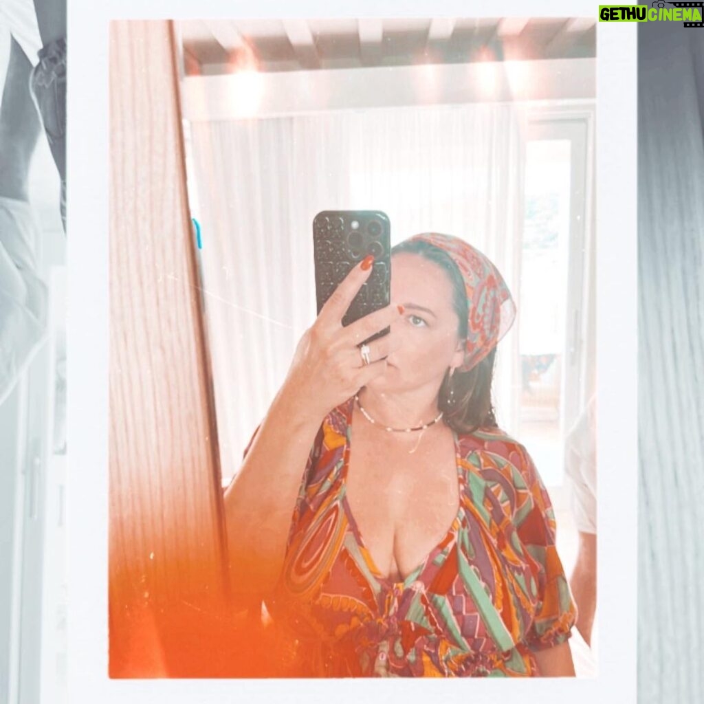 Kelly Brook Instagram - Spending this Summer dressed like an Italian Nonna 🍅