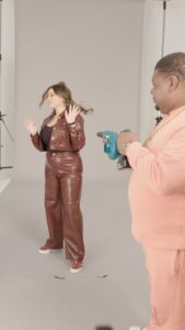 Kelly Brook Instagram - I’m so excited that @bignarstie is part of the SlimFast family – he’s a bundle of energy that’s for sure! As you can see we had lots of fun in the studio!#ad #SlimFast