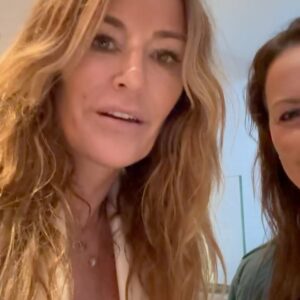 Kelly Jean Killoren Instagram - Fun dump of my THURSDAY night @equinox @grownalchemist Im so obsessed with clean beauty because of my psoriosis! What a gorgeous evening celebrating beauty from across the pond! Welcome to NYC, Anna Teal! 🌊🗽 @pr.raconteur @stevekasuba #wellness #hot is in