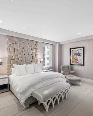 Kelly Jean Killoren Instagram - PARK AVENUE|  UPTOWN GIRL| Welcome to my uptown. 510 PARK AVENUE 12 5bedroom/ 4.5 bathrooms, 3000 sqft,, PRICE $5,995,00M. This magnificent full floor property is close proximity to everything you need and love. First off, Central Park-which is 842.6 acres-  is minutes away from your doorstep. Le Bilbouquet- a must have is the cajun chicken- is next door and across the street is Il Mulino- the finest Italian food in the city. Avra and Ciprianis are within blocks away. So now that you are all set with the best restaurants and the most beautiful park- let’s talk about the incredible installations on Park Avenue from florals to art from the Spectacular Swimmers- thanks to the Patrons of Park Avenue. The beat shopping is seconds away with Tiffany and Co, Prada, Louis Vuitton, Bergdorf Goodman, and Bulgari. The Aman Hotel holds one of the most exclusive spas in the world including great acupunture. And, last but not least the staff at 510 Park Avenue offers white glove service. Welcome to your beautiful new world. @douglaselliman #realestate #parkavenue #kellykillorenbensimonteam 📸 @rich_caplan_photography