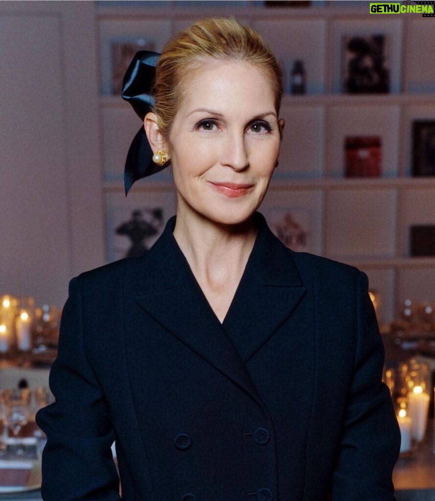 Kelly Rutherford Instagram - @dior 💫