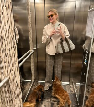 Kelly Rutherford Instagram - ☕️🐶🐶