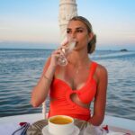Kelsey Owens Instagram - 𝖲𝗎𝗇𝗄𝗂𝗌𝗌𝖾𝖽 𝖺𝗇𝖽 𝗂𝗇 𝗅𝗈𝗏𝖾 🧡🥂 📍@sandalsroyalcaribbean