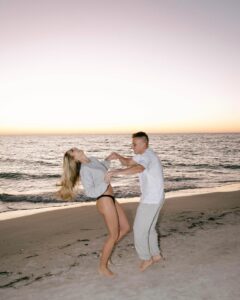 Kelsey Owens Instagram - Highly recommend putting on sweats & taking sunset pics on the beach with your person cuz wow these got me feeling some type of way🥹🥹 Which ones your fav?