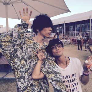 Kenshi Yonezu Instagram - wowakaさんと。