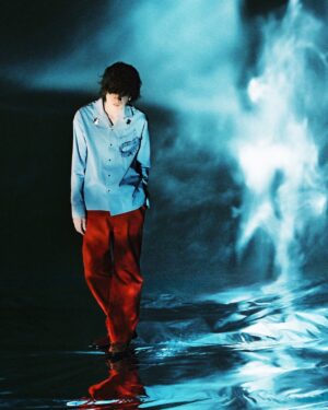 Kenshi Yonezu Instagram - 本日22時からTBSにてリコカツ放送です。Pale  Blueよろしく。