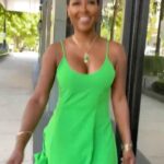 Kenya Moore Instagram - A little green apple 🍏 covered in chocolate 🍫 Have a beautiful Saturday!