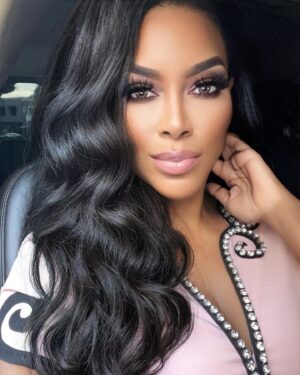 Kenya Moore Instagram - Headed to the @peacocktv #RHUGT red carpet in LA 👠

Hair: @tiffdoeshair 
MUA: @beautybytayrivera 
Dress @gucci 
Shoes: @ysl