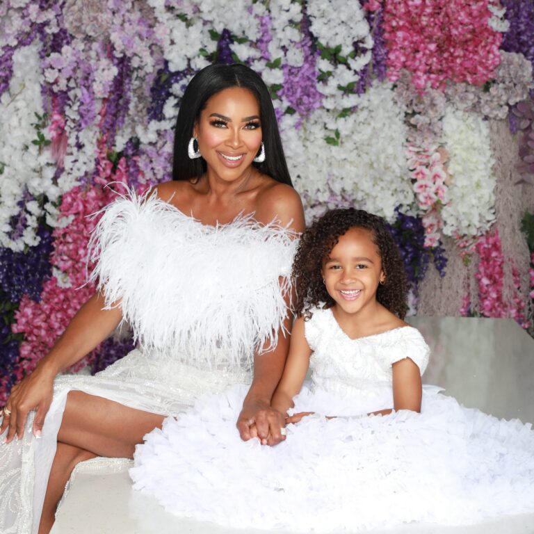 Kenya Moore Instagram - Happy Easter family! May this day remind us about love, family and hope for the future. #easter #christ #hope #family Photo: @imerickrobinson Makeup: @whippedbykiara Custom dresses: @bornbillionaire Hair care: @kenyamoorehair Location: @kenyamoorehairspa