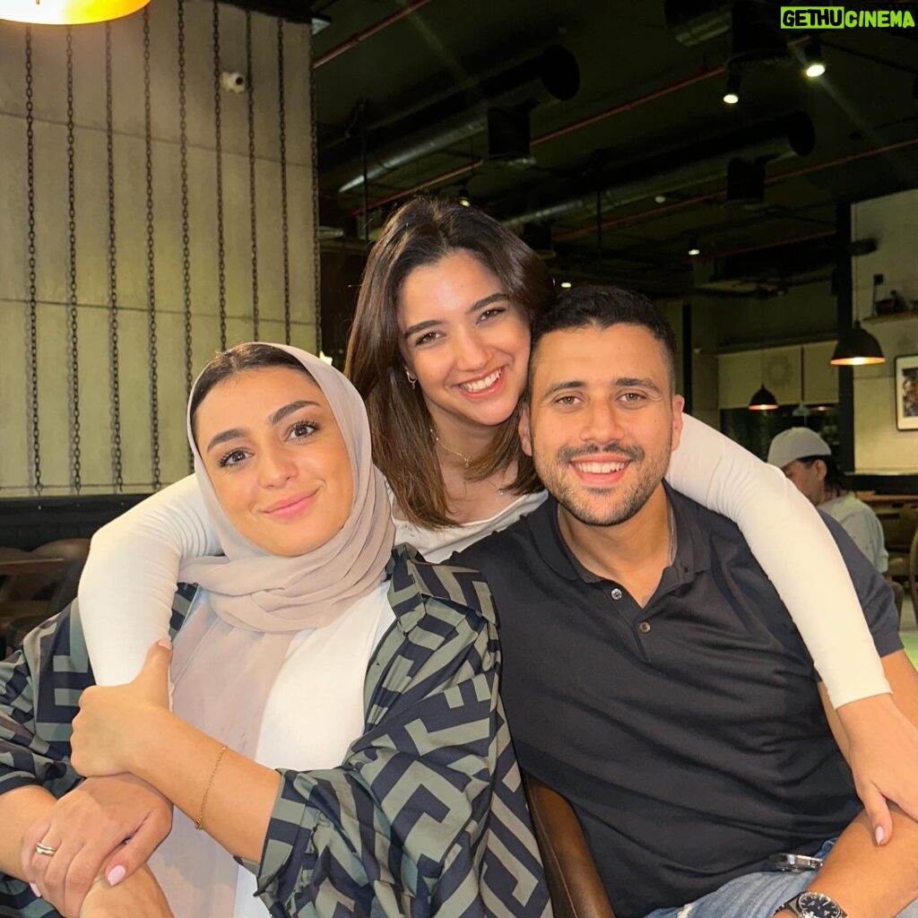 Kenzy Madbouly Instagram - Happy birthday to my sister and family and the cutest, most enthusiastic person i know, I learned many things from you and i am so thankful for that, may you always be the life of the party and the ball of energy we all love😂♥️ and may you always make my brother happy, god bless you guys for me ♥️