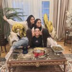 Kenzy Madbouly Instagram - كل سنة ببقى شاكرة ربنا على كل حاجة واهمهم الناس اللي في حياتي، من غير الناس اللي بحبهم، لا الفلوس ولا الشهرة ولا النجاح هيكون ليه طعم. عائلتي وصحابي هما الاول واي حاجة تيجي بعدهم، شكراً يارب على الناس اللي في حياتي❤️ Every year i am thankful everything but on the top of the list i am thankful for the people in my life, without people you love nothing matters, money , success, fame, nothing will make you happy unless you have someone you love to share it with them. I am so thankful for the people i have, my family and friends (my chosen family) you are everything to me❤️
