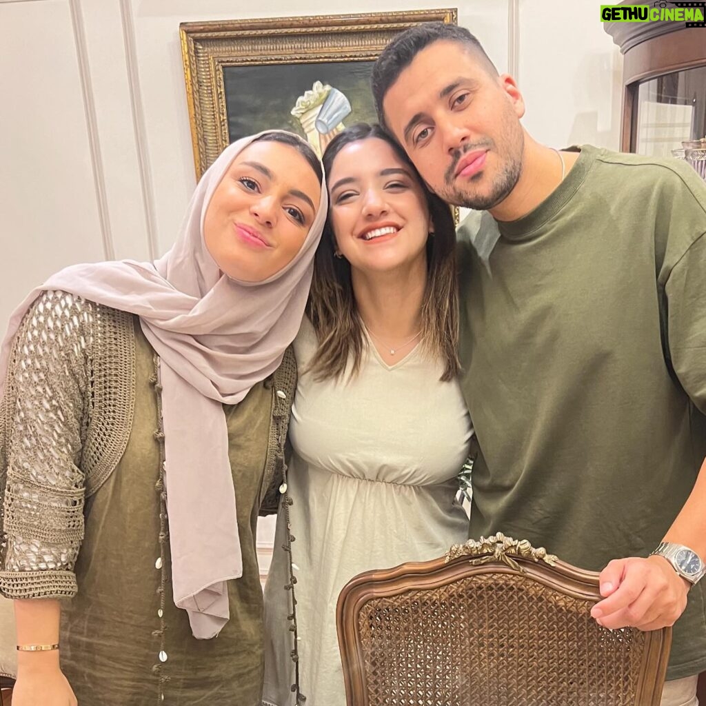 Kenzy Madbouly Instagram - Happy birthday to my sister and family and the cutest, most enthusiastic person i know, I learned many things from you and i am so thankful for that, may you always be the life of the party and the ball of energy we all love😂♥️ and may you always make my brother happy, god bless you guys for me ♥️