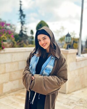 Kenzy Madbouly Instagram - زورنا النهاردة الكهف اللي حصل فيه معجزة من معجزات ربنا ♥️
@visitjordan.ar