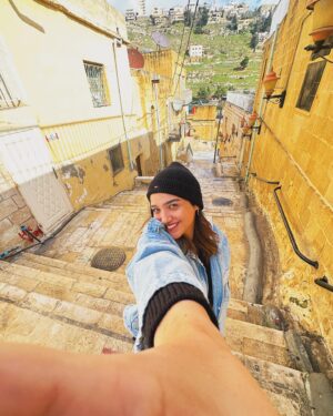 Kenzy Madbouly Instagram - زورنا النهاردة الكهف اللي حصل فيه معجزة من معجزات ربنا ♥️
@visitjordan.ar