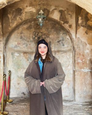 Kenzy Madbouly Instagram - زورنا النهاردة الكهف اللي حصل فيه معجزة من معجزات ربنا ♥️
@visitjordan.ar