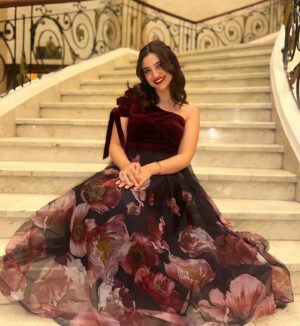 Kenzy Madbouly Instagram - Lady in red ♥️