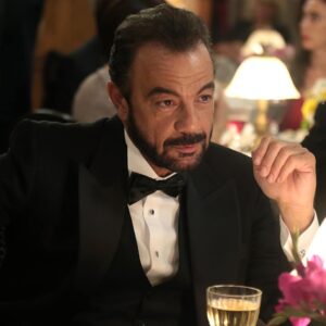 Kerem Alışık Instagram - Anlatsana bana yağmur..
Bu Kerem Alışık'ın şeyy yani Fekeli'nin gözleri niye hep sana benziyor..
Niye böyle ıslak ıslak bakıyor....