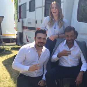 Kerem Alışık Instagram - Kara Sevda'da bir su molası.. Biraz da neşesi, kahkahası...