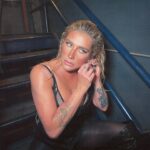 Kesha Instagram - come get rid of what no longer serves you under the taurus lunar eclipse.⁣ ⁣ 🌙 offer it back to the earth ⁣ ⁣ 🌙 make space for the new you⁣ ⁣ ⁣ Connecticut tonight.. let’s GO