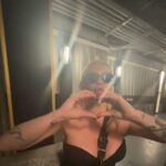 Kesha Instagram - 💕🌼👯‍♀️