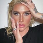 Kesha Instagram - Feeling like a billion ✨✨✨ THANK YOU ALL for bringing my first baby TiK ToK to ⁣ !!!! 1 BILLION STREAMS !!!!⁣ @spotify #billionsclub @todaystophits ⁣ Tell me ur fave memory with TikTok!
