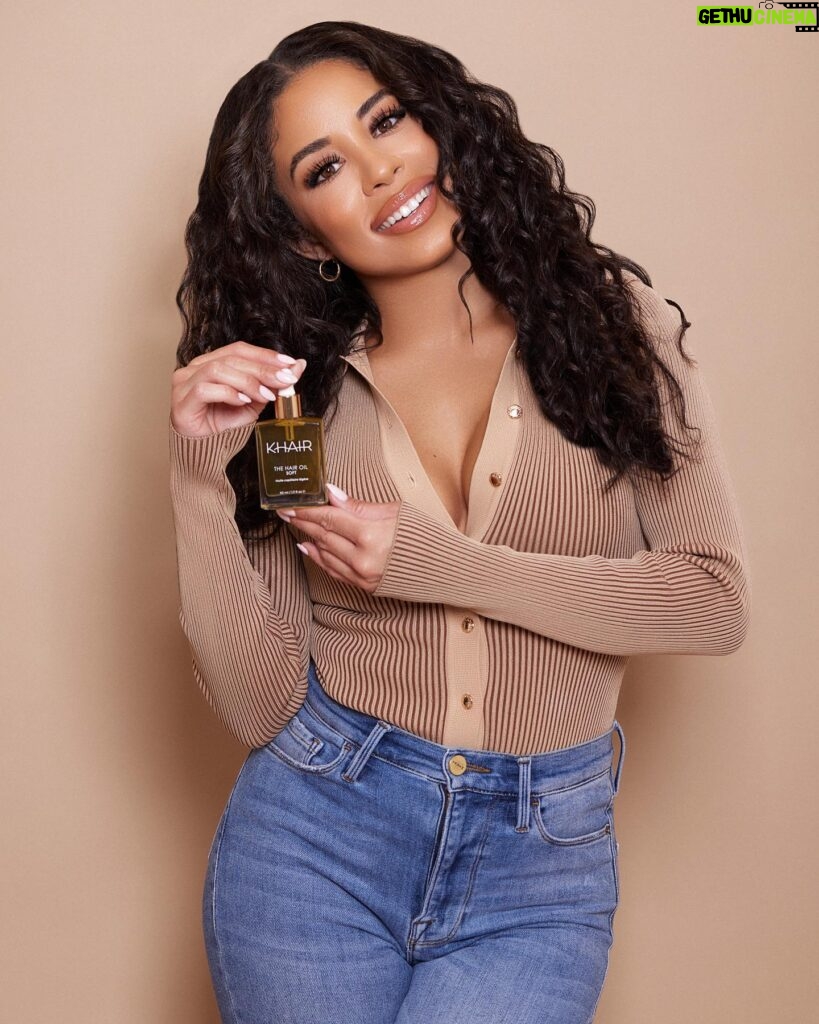 Keshia Chante Instagram - Back by Popular Demand! 😍 Our SOLD OUT Hair Oil is back in stock! Get yours while quantities last 🥳🤍💧