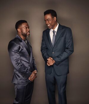 Kevin Hart Instagram - A glimpse at the love and energy from my “Mark Twain” ceremony …. So much love and so many laughs!!!! Make sure y’all tune in May 11th on @netflix ….. let’s gooooooooooooo