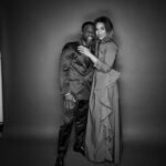 Kevin Hart Instagram - A glimpse at the love and energy from my “Mark Twain” ceremony …. So much love and so many laughs!!!! Make sure y’all tune in May 11th on @netflix ….. let’s gooooooooooooo