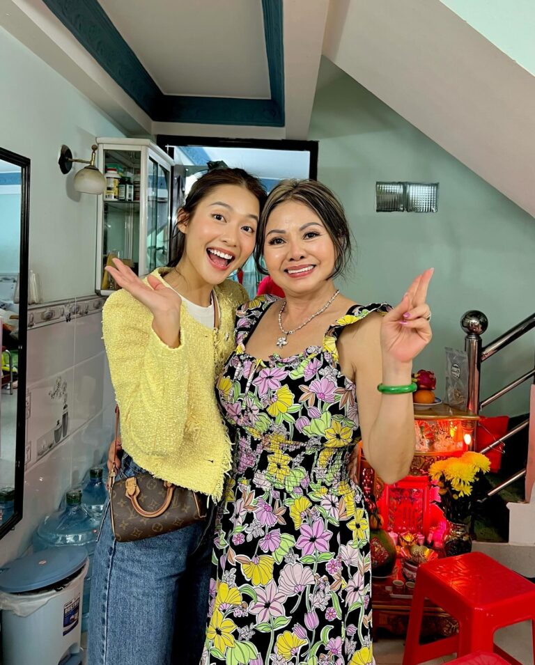 Khả Ngân Instagram - 🥰🥰🥰 Mùng 1 trọn vẹn