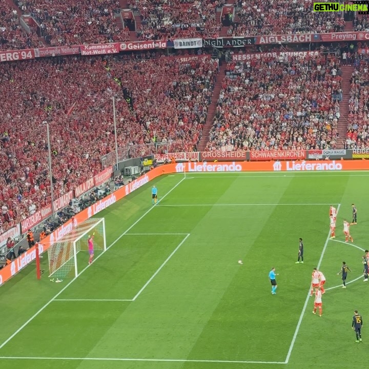 Khabib Nurmagomedov Instagram - What a historic match it was yesterday 👌⚽️👏