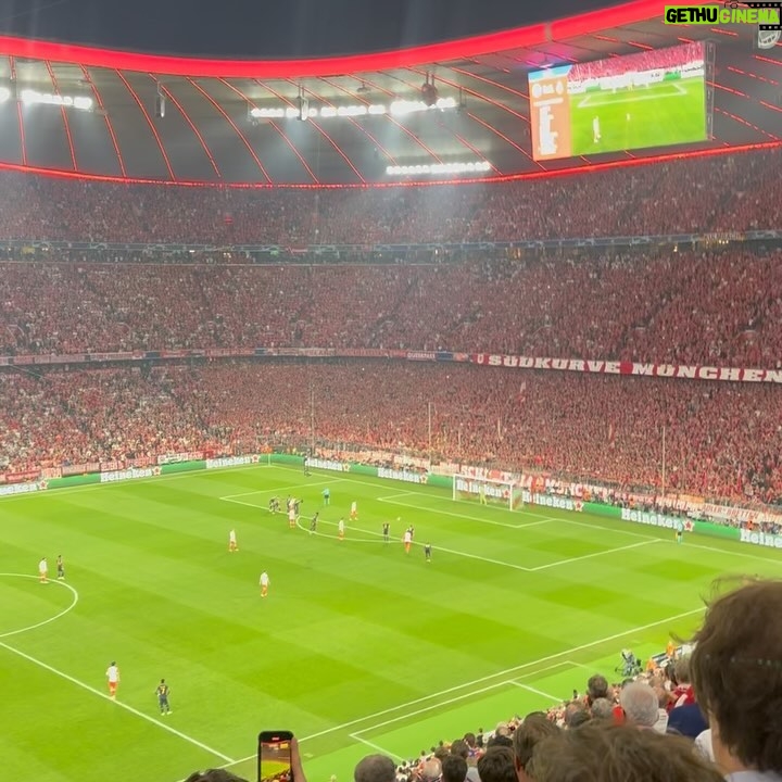 Khabib Nurmagomedov Instagram - What a historic match it was yesterday 👌⚽️👏