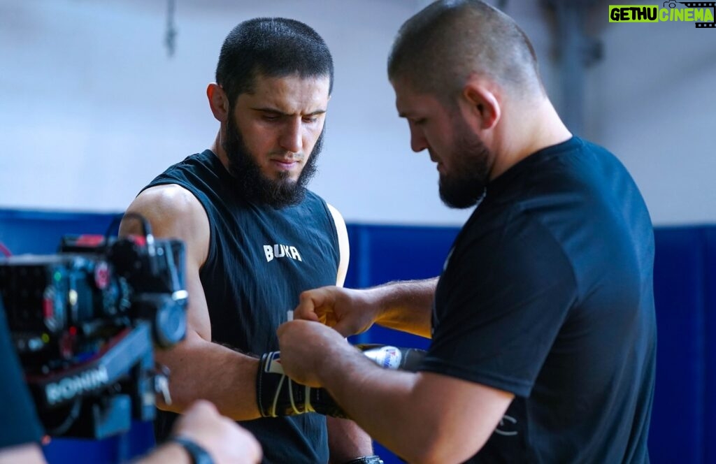 Khabib Nurmagomedov Instagram - 33 days before the fight Lets go my Brother @islam_makhachev #ufc302 #LightweightChamp